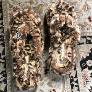 MK leopard flip flop slippers